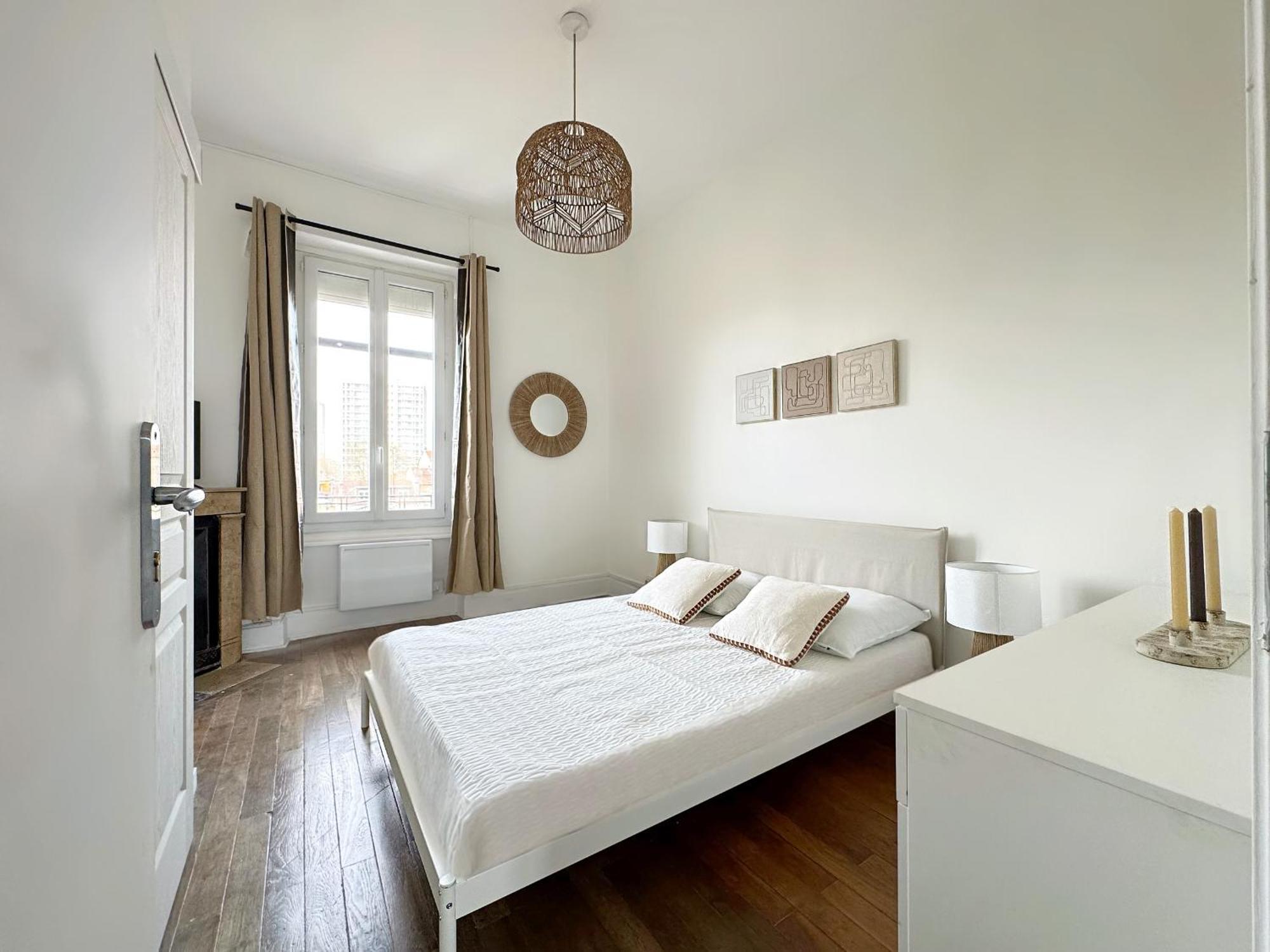 Suite Falso Villeurbanne Exterior photo